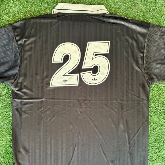 Oasis Black Tour Tshirt 2025 - Adidas Originals - Picture 3 of 5